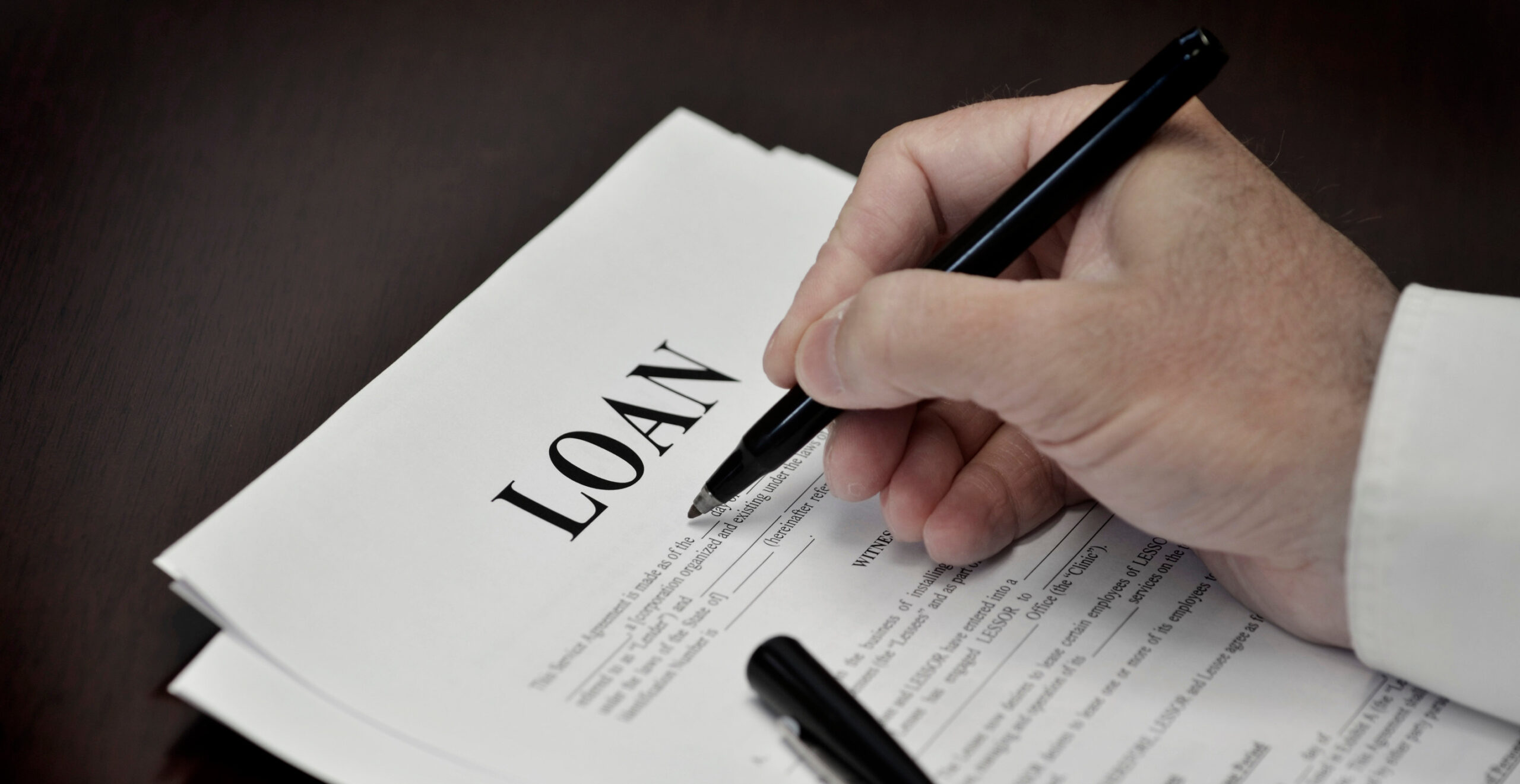 sofi ceo defends capital raise as q4 revenue exceed $1 billion